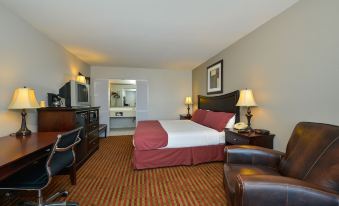 Lamplighter Inn & Suites Pittsburg