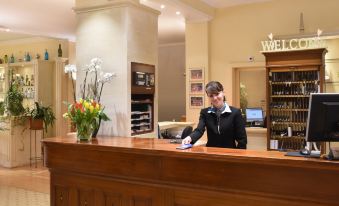 Golf Hotel René Capt - Housity