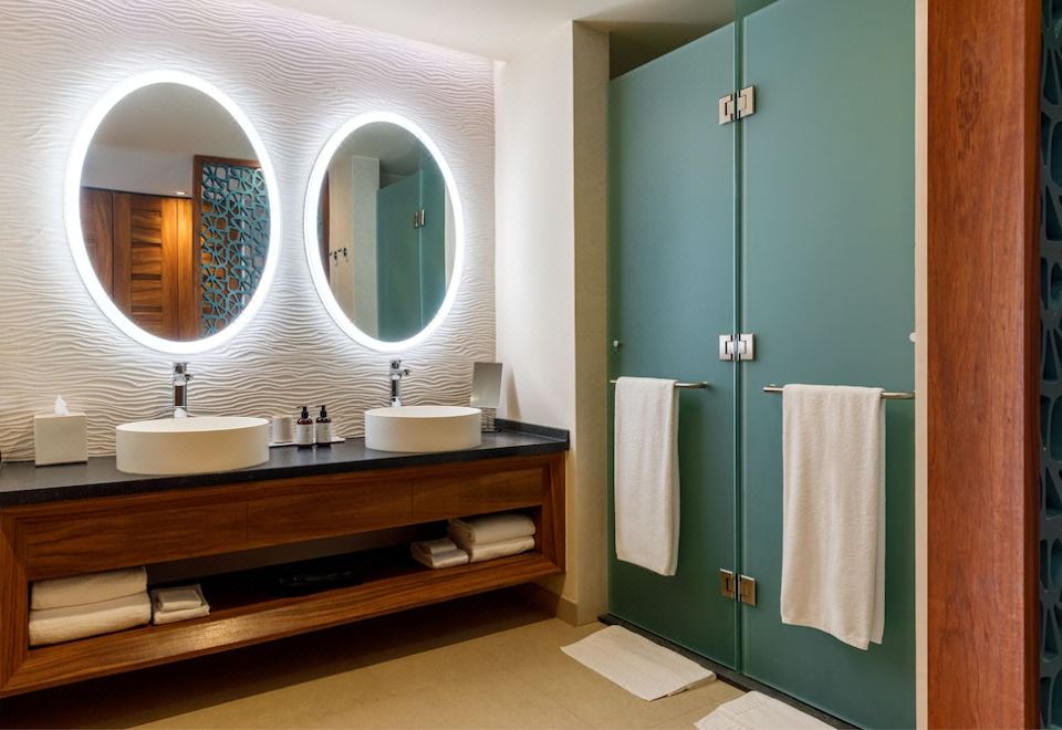 Ocean Front Family King Suite Non smoking