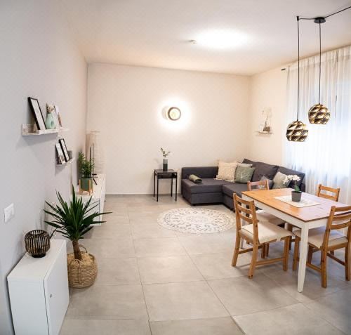 高级一卧室带阳台公寓