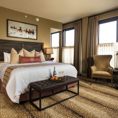 Luxury King Room-Accessible Frontier Hotel Pawhuska Promo Code