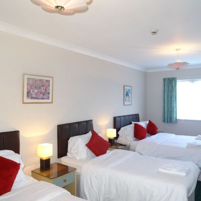 Quadruple Room Ensuite AJ Lodge Promo Code