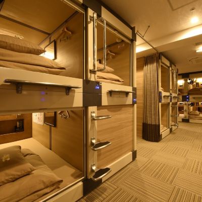 共用ドミトリー(男性専用)(禁煙) 豪華カプセルホテル 安心お宿プレミア名古屋栄店 クーポン