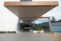 Pushkara Sarovar Portico Hotel di 