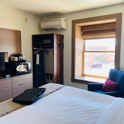 Deluxe Single Queen Room Hotel Arvon Promo Code