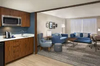 Four Points by Sheraton Point Edward Sarnia