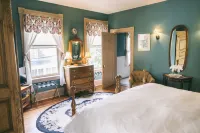 Hummingbird Inn