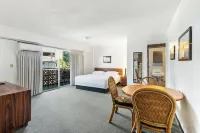 Royal Grove Waikiki