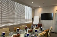 Carnelian Muscat - Airport Hotel
