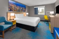 Days Inn by Wyndham Waukegan