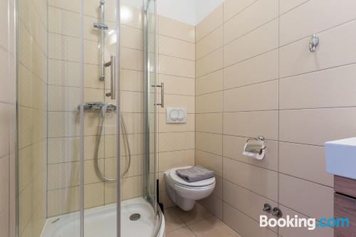 一卧室公寓（带阳台）