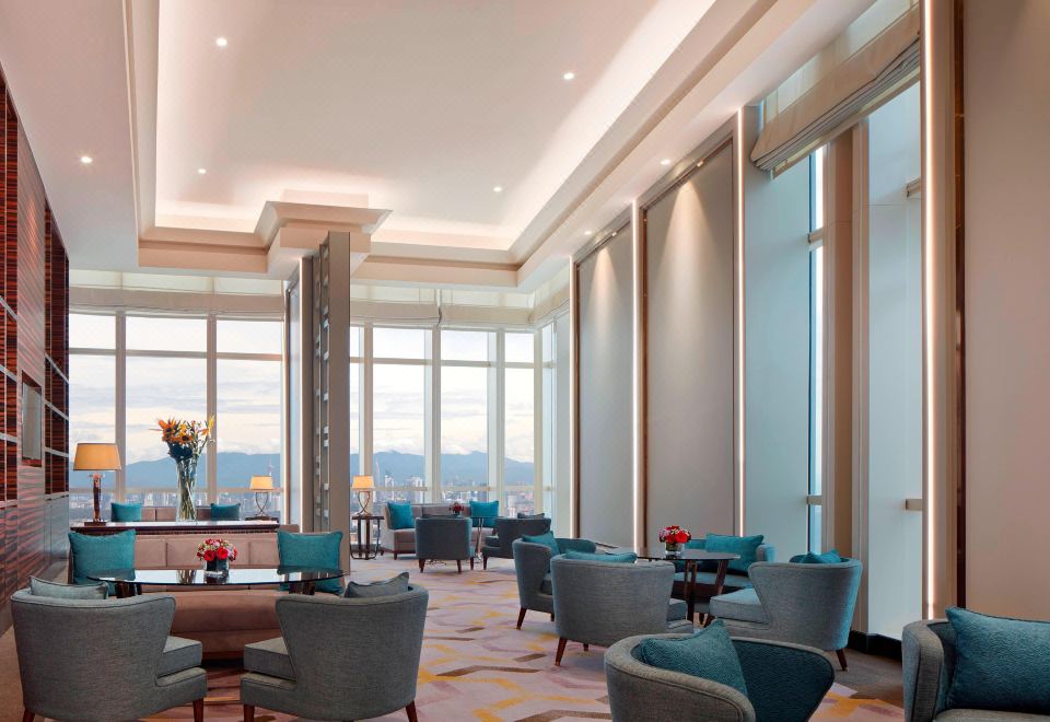 俱乐部特大床房