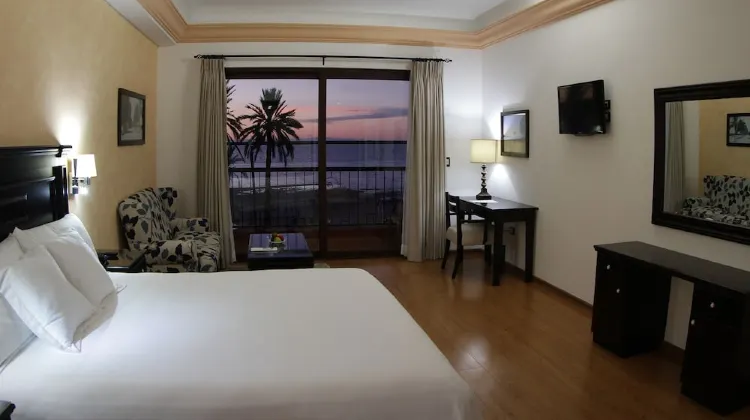 La Posada Hotel & Beach Club Room