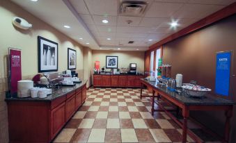 Hampton Inn by Hilton Waterloo Cedar Valley