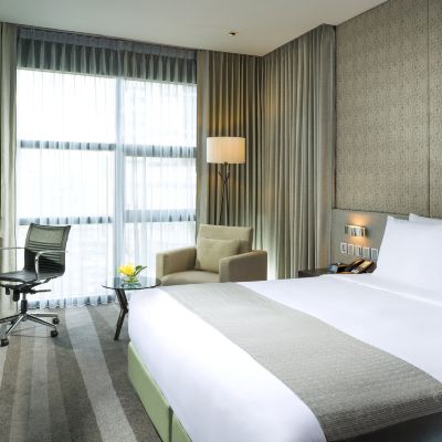 城景標準特大床房-禁煙 曼谷素坤逸路假日酒店優惠