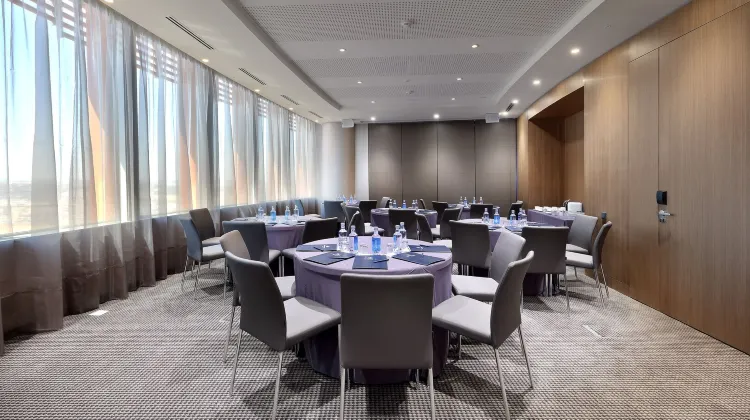 ユーロスターズ トーレ セヴィリア 食事・レストラン