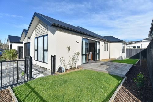 两卧室联排别墅