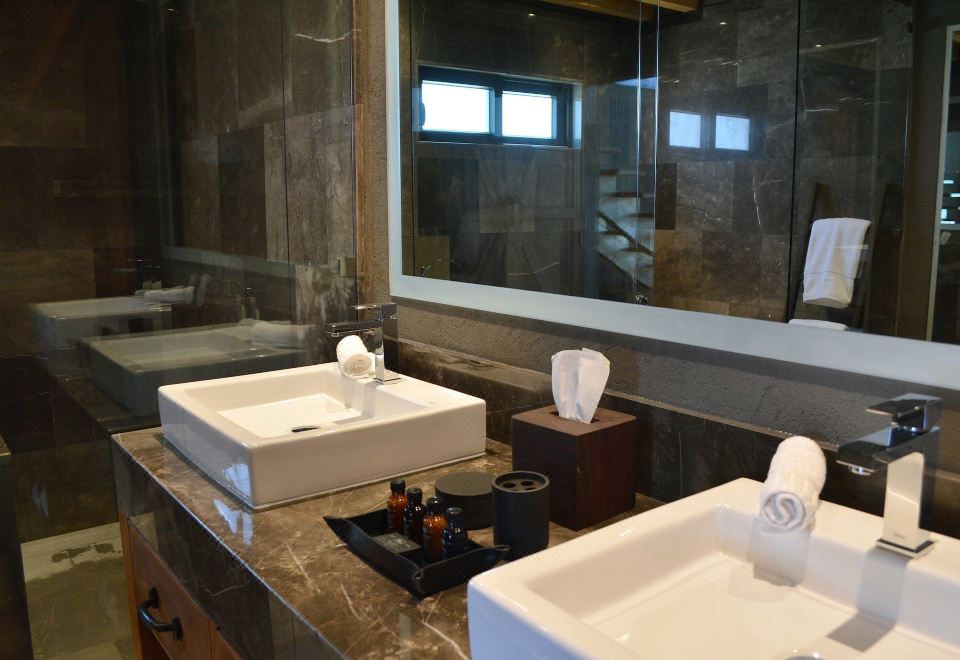 Hacienda Los PicachosGrand Chalet, 1 King Bed