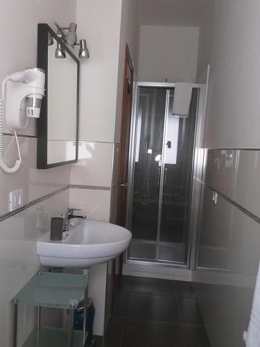 带私人外部浴室的双人房