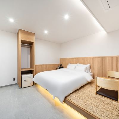 Premium (Unlimited View Of Netflix) Jeonju Uadong Herb 쿠폰