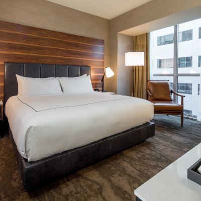 城景一卧室特大床套房 格芮精選波特蘭特希爾頓酒店優惠