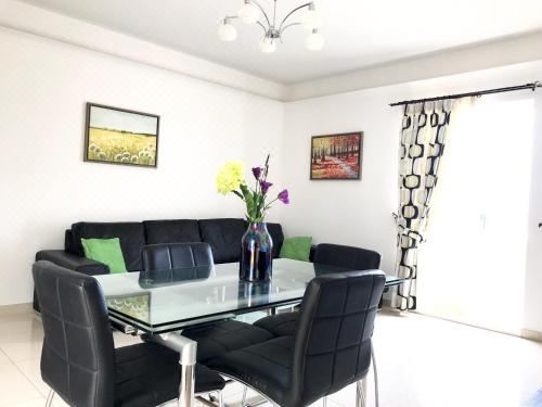 Savoy Apartment with Sea View