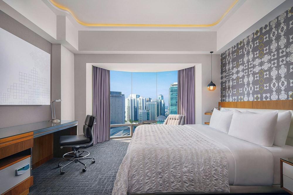 客房，一張特大床