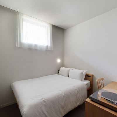 スーペリア ダブルA 1階 (禁煙) 階段アクセス MUSTARD HOTEL SHIMOKITAZAWA クーポン