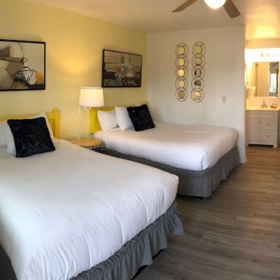 Deluxe Room, 2 Double Beds Inn at Palm Springs Promo Code
