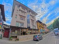 Khamsum Inn Hotel a 