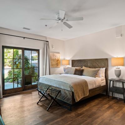 Veranda King Room The Manor Promo Code