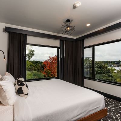 Family Suite Hotel Earl of Charlevoix Promo Code