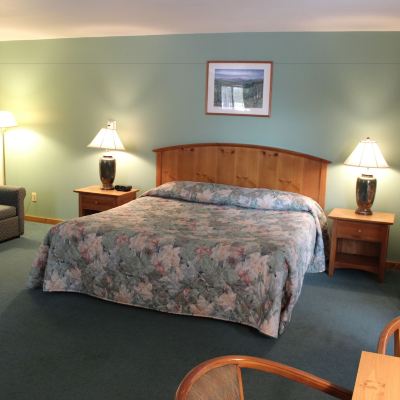 Green Tree Room 1 King (Superior W/Balcony) Nootka Lodge Promo Code