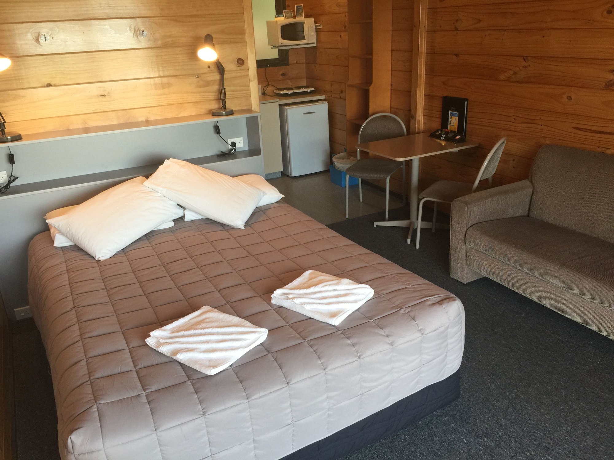 Greymouth Seaside Top 10 Holiday ParkDouble Studio Unit