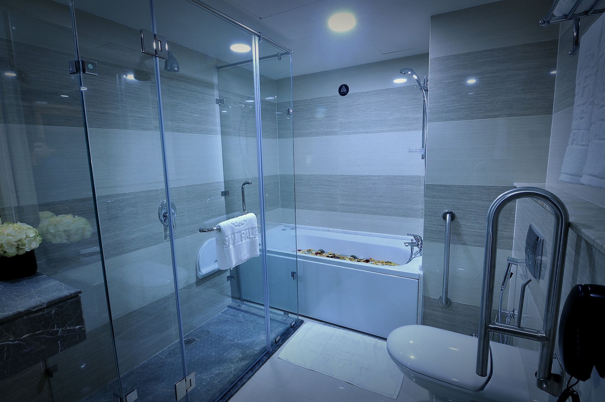 豪华特大床间 - 单人间