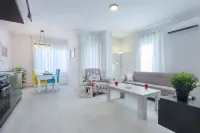 Twin Apart Hotel