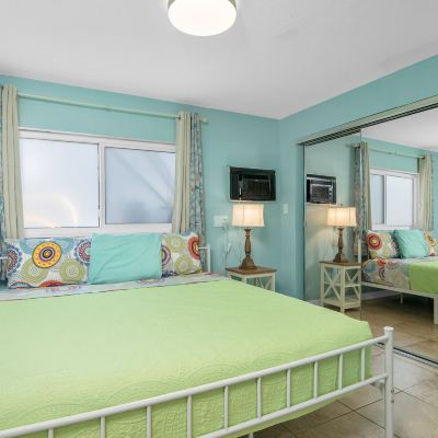 King Suite with Queen Latitude 26 Waterfront Resort & Marina Promo Code