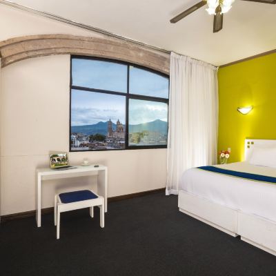 標準特大床房 莫雷利亞快捷景觀酒店 - 阿里瓦酒店集團優惠