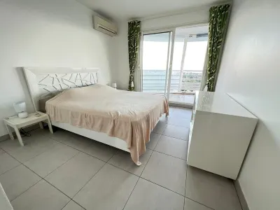 Luxury apartment with sea view Các khách sạn ở 