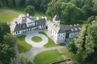 Dwór Kombornia - Folwark Hotels in 