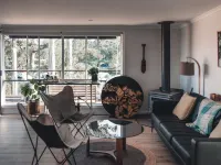 Little Roaring Beach Shack - cosy beachside retreat, Dover, Huon Valley. Ξενοδοχεία στην πόλη Geeveston