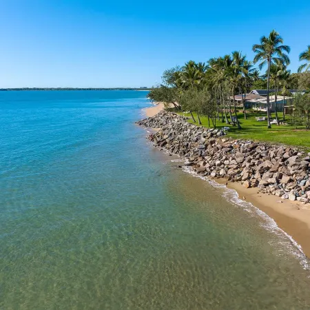 Comfort Resort Blue Pacific Отели в г. Маккай