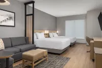 Hyatt Place Toronto Airport