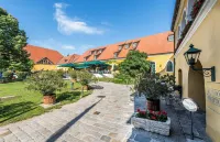Hotel Althof Retz Hotels in 