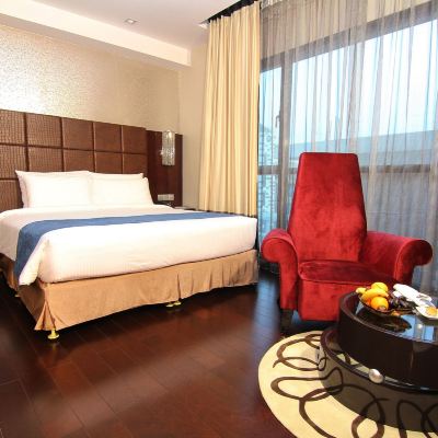 Deluxe Twin Room The Raintree Dhaka Promo Code