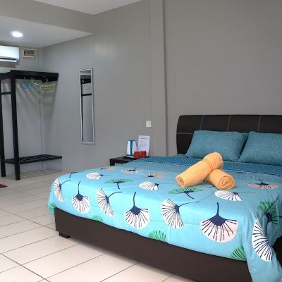 Suite Studio Kupon OYO 90517 Kevno Homestay