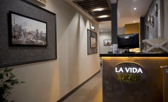 La Vida Hotel