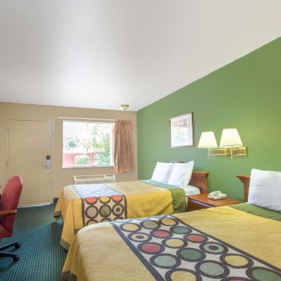 Deluxe Doublel Room with Two Double Beds - Non-Smoking