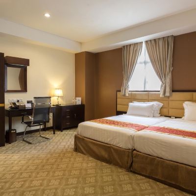 Deluxe Hollywood Room Kupon Hallmark Crown Hotel