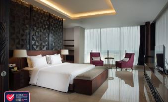 The Luxton Cirebon Hotel and Convention - Housity